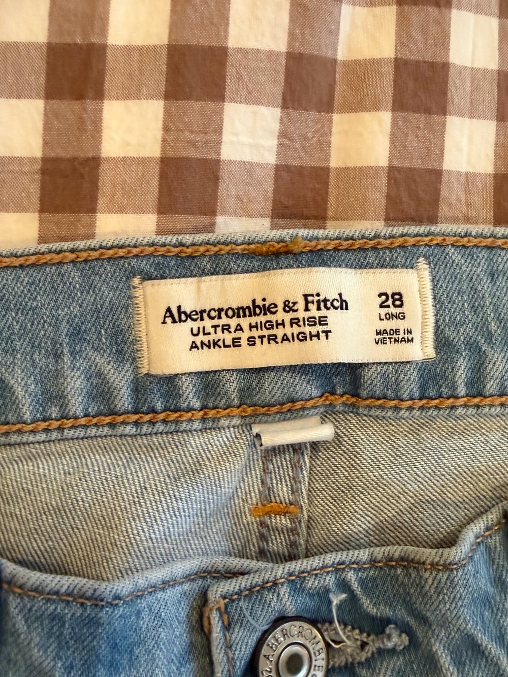 Abercrombie Ultra High Rise Ankle Straight
